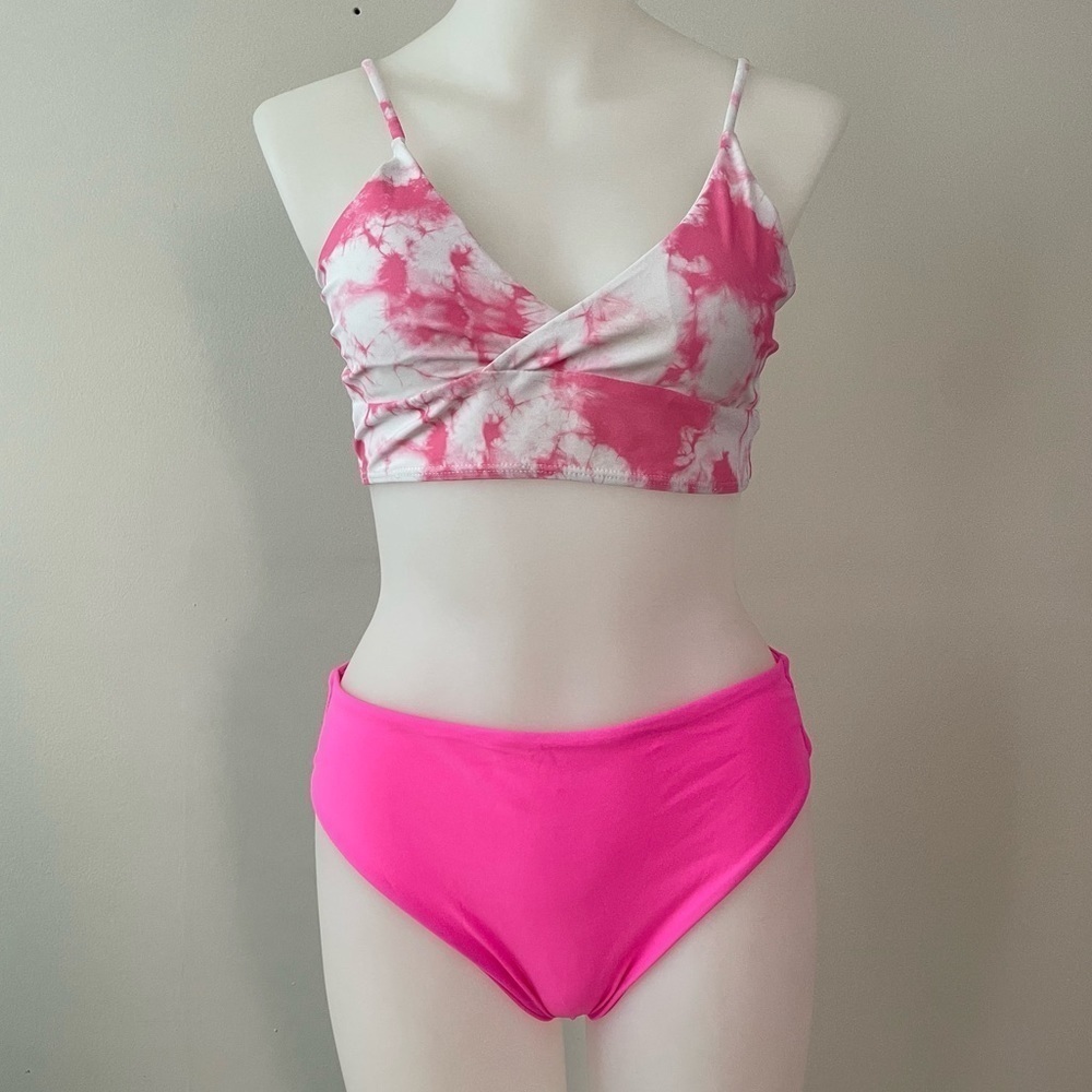 New Romwe Pink Tie Dye Bikini Mid Rise- Size Medium (bin 1N)